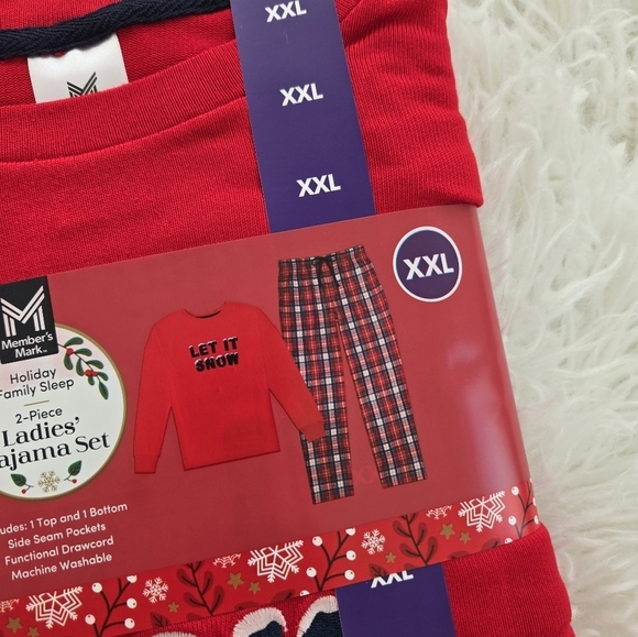 Member's Mark Christmas Women 2-Piece Pajama Set. Let It Snow Print. Siz… - Picture 4 of 6